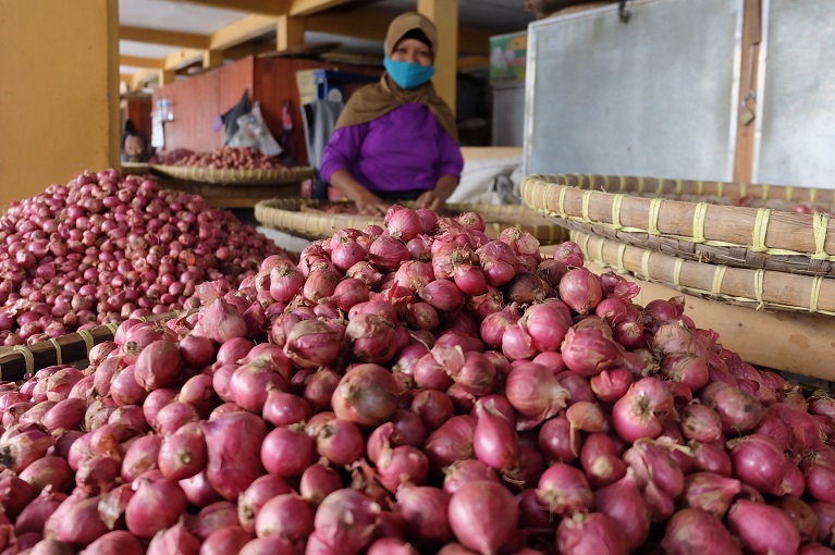 Harga Bawang Merah Melambung, Ayam Potong Tak Kunjung Turun Pasca Lebaran